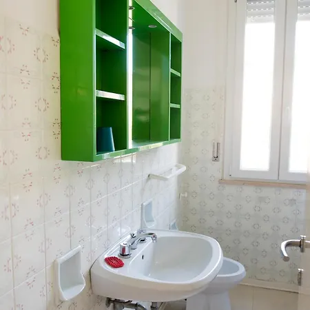 M059 - Marcelli, Trilocale In Centro A Pochi Passi Dal Mare